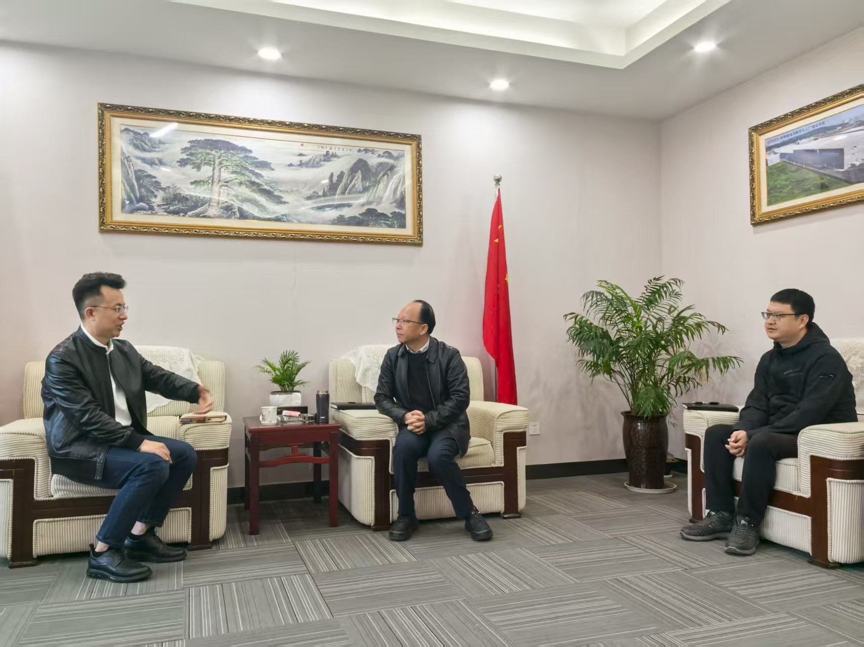 富诚担保公司与绵阳担保协会开展交流座谈 凝心聚力共促行业高质量发展